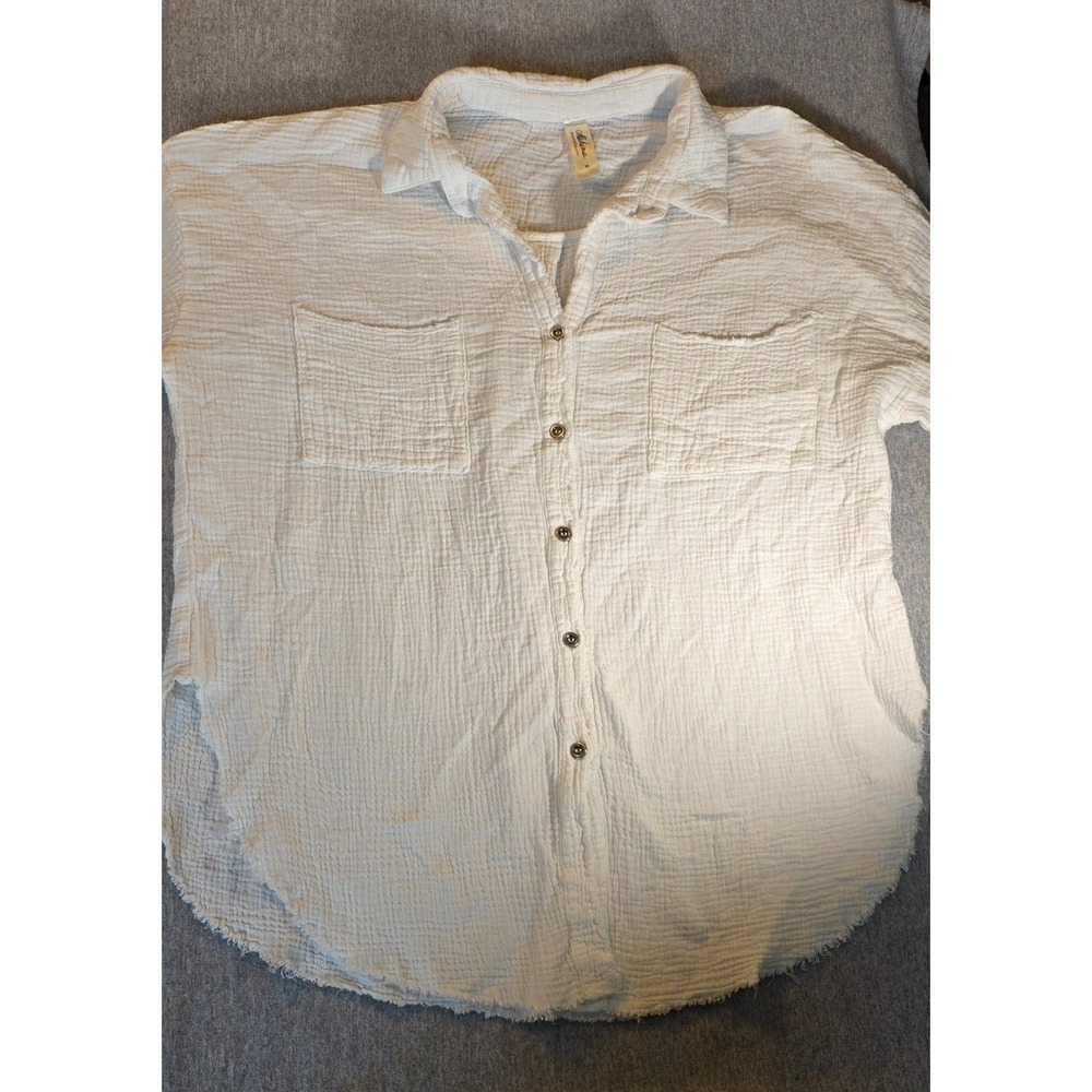 Mahina Hawaii Women's White Crinkled Cotton Button Shirt Womens Beach Med